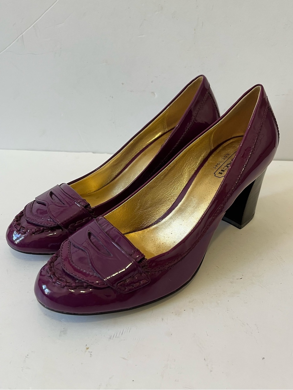 Coach Patent Leather purple High Heel Shoes loafers Pumps Womens Size 6.5B